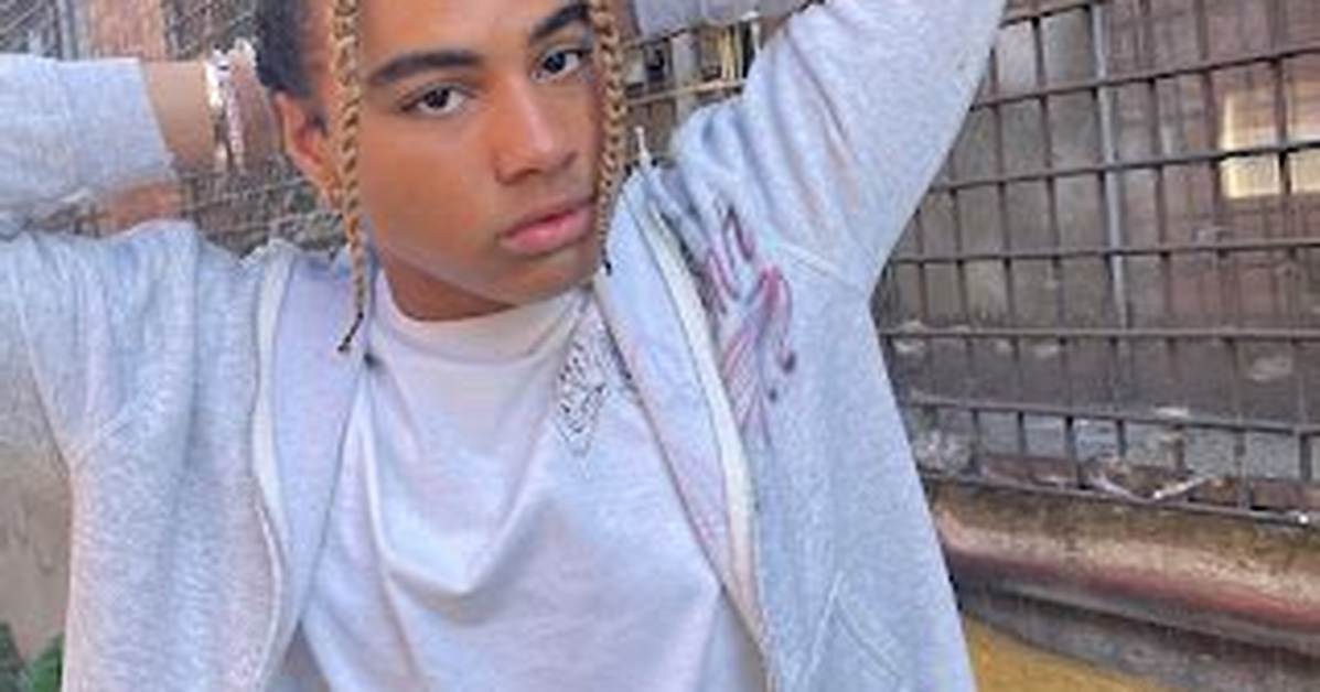 24Kgoldn Bio, Age, Height, Parents, Siblings, Dating, Mood, Songs, Career, and Net Worth