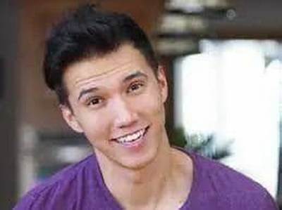 Aaron Burriss Net Worth: Height, Age, Bio, Career & Girlfriend