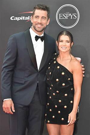 Aaron Gleeman Wife Girlfriend: Is He Married?