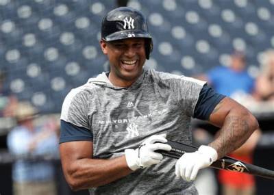 Aaron Hicks Contract, Salary, Net Worth, Trade, Winter Ball, Height