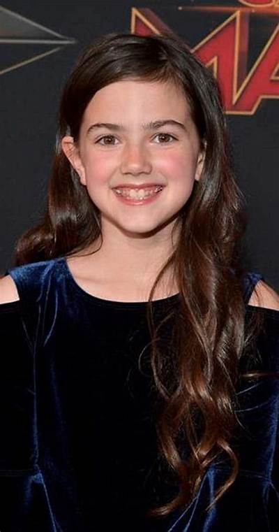 Abby Ryder Fortson Bio, Wiki, Age, Height, Family, Boyfriend, Movies, Tv Shows, and Net Worth.