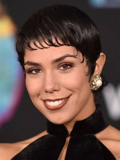 Actress: Jessica Darrow Wikipedia Age; Husband & Net Worth – How Rich Is She?