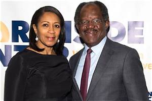 Adebayo Ogunlesi Biography; Net Worth, Education, House, Airports and Children