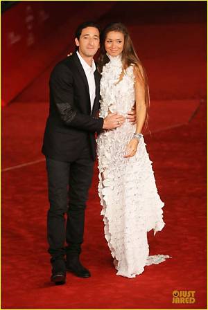 Adrien Brody: Girlfriend, Net Worth, Tattoos, Smoking & Body Facts