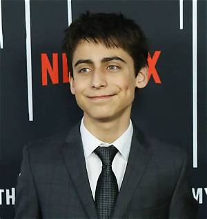 Aidan Gallagher Bio, Wiki, Age, Height, Wife, Children, Family, Movies, Tv Shows, and Net Worth