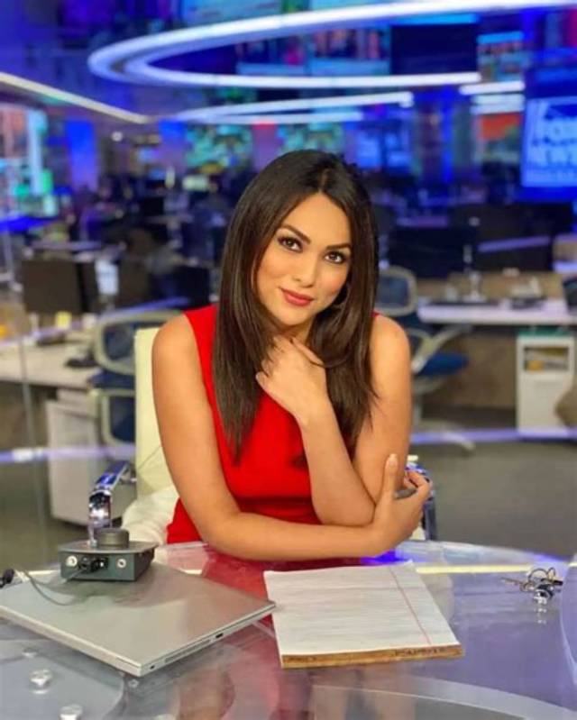 Aishah Hasnie: Family, Journalism, & Net Worth
