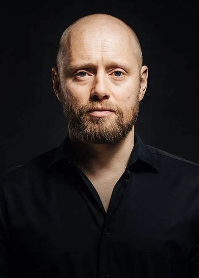 Aksel Hennie Biography, Age, Height, Wife, Children, Net Worth and Movies
