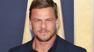 Alan Ritchson Height, Weight, Net Worth, Age, Birthday, Wikipedia, Who, Instagram, Biography