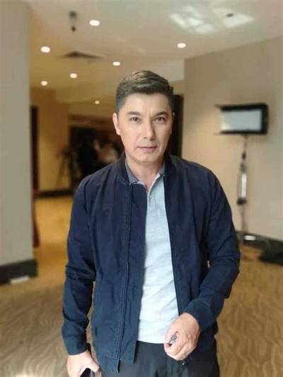 Albert Martinez Biography, Age, Height, Wife, Instagram and Net Worth
