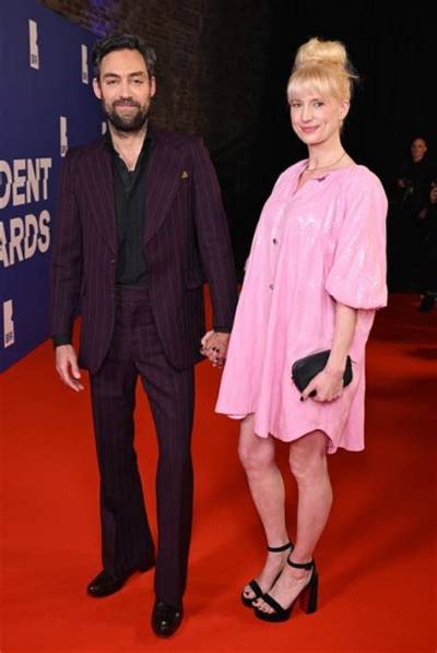 Alex Hassell Bio, Wiki, Age, Family, Wife, Movies, Tv Shows and Net Worth