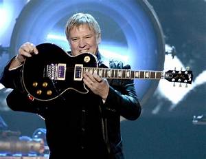 Alex Lifeson Bio, Wiki, Age, Height, Family, Wife, Songs, Net Worth