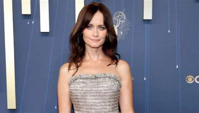 Alexis Bledel’s Net Worth, Age, Height, Weight, Husband, Kids, Bio-Wiki