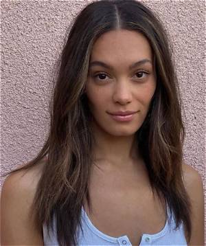 Alexis Gaube Height, Age, Husband, Biography, Wiki, Net Worth