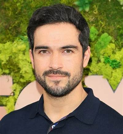 Alfonso Herrera Bio, Wiki, Age, Family, Wife, Movies, Tv Shows and Net Worth