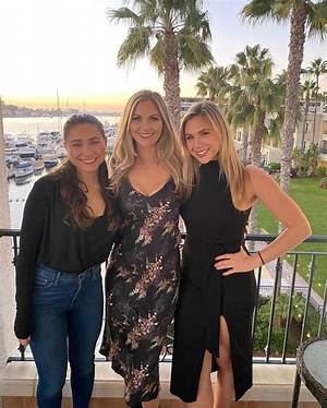 Amy Kaitlin Crawford and Jenna Crawford- Brandon Crawford Siblings