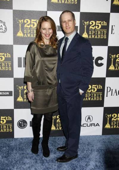 Amy Ryan: Husband, Net Worth, Tattoos, Smoking & Body Measurements