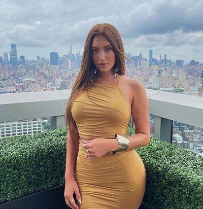 Anastasia Karanikolaou Biography: Boyfriend, Age, Height, Net Worth, Youtube, Siblings