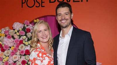 Angela Kinsey Husband Age Difference and Their Married Life