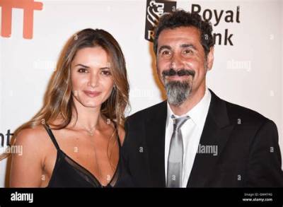 Angela Madatyan Age: How Old Is Serj Tankian Wife? Everything to Know