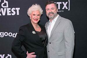 Anne Burrell’s Husband: Previously Gay, the Chef Is Now Married to Stuart Claxton; His Age & Job with Wedding Pictures!