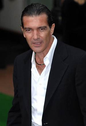 Antonio Banderas’s Net Worth, Age, Height, Weight, Wife, Kids, Bio-Wiki