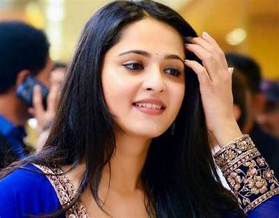 Anushka Shetty Height, Age, Wiki, Bio, Measurements, Dress, Shoe Size