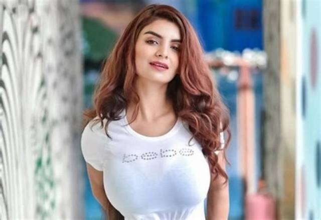 Anveshi Jain Bio, Wiki, Age, Height, Boyfriend, Net Worth, Facts