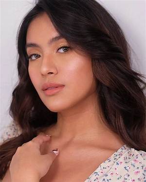 Ashley Diaz Bio, Age, Rise to Stardom, Gray Navarro, Twitter and Instagram