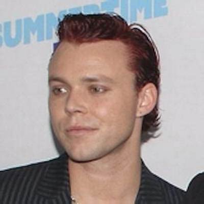Ashton Irwin (Drummer) Wiki, Bio, Age, Height, Weight, Dating, Girlfriend, Net Worth, Career, Facts