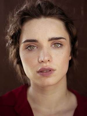 Autumn Girl Cast Wiktoria Filus Is a Married Women, Meet Her Husband Maciej Filus and Kids on Instagram