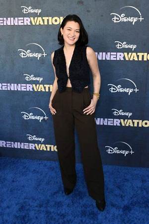 Azenith Briones Height, Weight, Net Worth, Age, Birthday, Wikipedia, Who, Nationality, Biography
