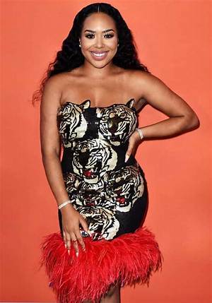 B Simone (Singer) Wiki, Bio, Age, Height, Weight, Boyfriend, Family, Career, Net Worth, Facts