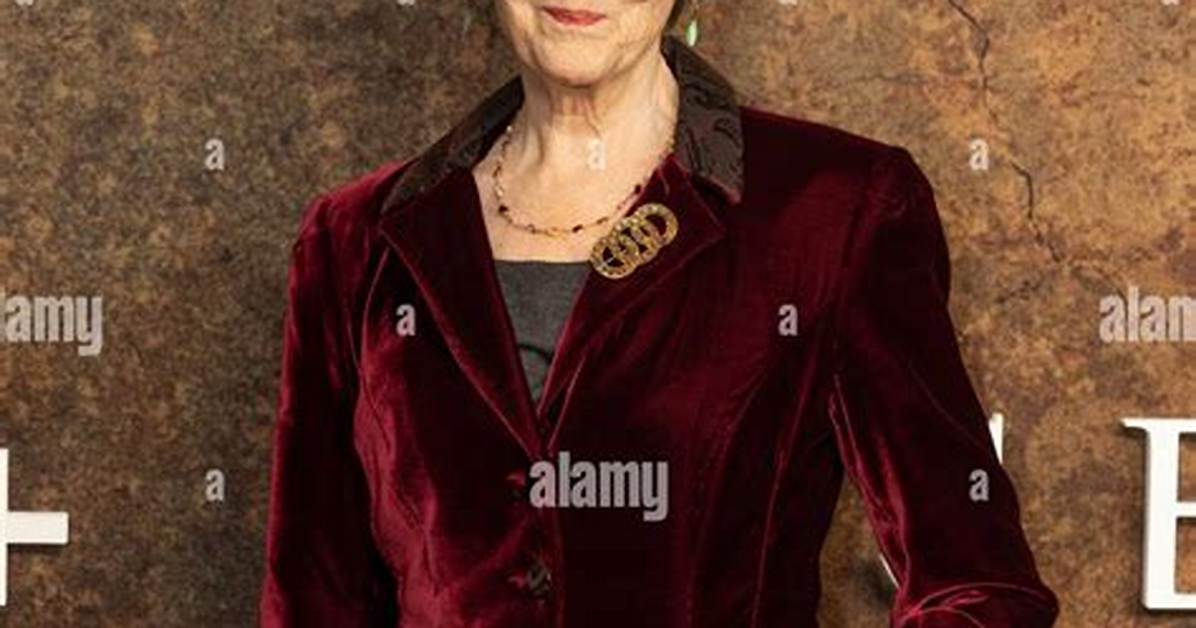 Barbara Kingsley Wiki Age: How Old Is She?