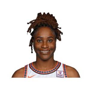 Basketball Player Queen Egbo Was Born to Parents of Nigerian Origin Amaechi and Amazilo Egbo