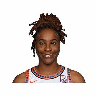 Basketball Player Queen Egbo Was Born to Parents of Nigerian Origin Amaechi and Amazilo Egbo