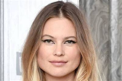 Behati Prinsloo Biography, Wiki, Height, Age, Husband, Net Worth