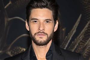 Ben Barnes: Dating, Net Worth, Tattoos, Smoking & Body Facts