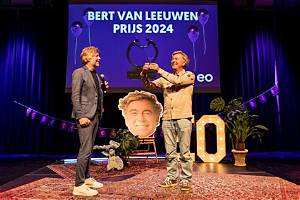 Bert Van Leeuwen: Wife, Net Worth, Tattoos, Smoking & Body Facts