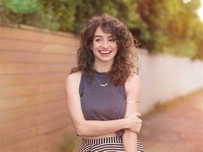 Beth Triffon Age, Wiki, Biography, Height, Instagram, Net Worth, Boyfriend
