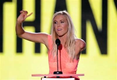 Bethany Hamilton Net Worth, Income, Salary, Earnings, Biography