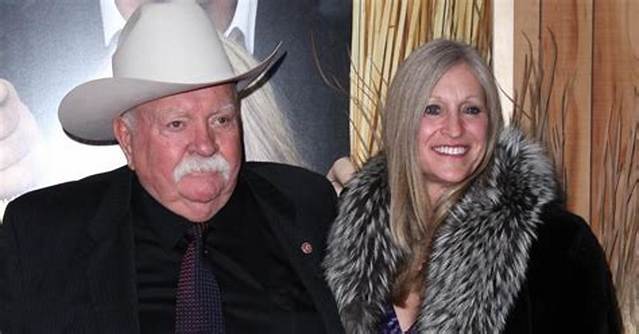 Beverly Berry Wiki, Age, Wilford Brimley Wife, Family, Children, Net Worth, Job, Photos