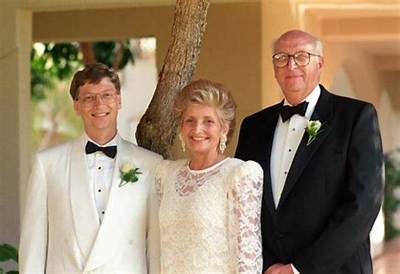Bill Gates Biography, Age, Parents, Wife, Kids, Net Worth, Home and Microsoft