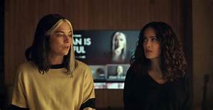 Black Mirror Joan Actress Annie Murphy Has a Loving Family in Real Life