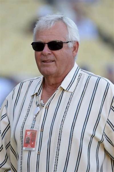 Bob Boone Net Worth – How Rich Is Aaron Boone Dad?
