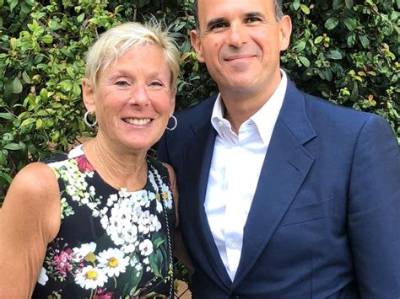 Bobbi Raffel Bio, Age, Birthday, Education, Height, Marcus Lemonis, Married, Net Worth