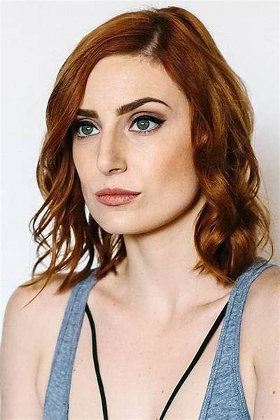 Bree Essrig Bio, Wiki, Age, Height, Family, Dating, Podcast, Valleyfolk, and Net Worth.