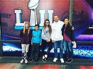 Brian Urlacher Bio, Wiki, Age, Height, Wife, Family, Hall of Fame and Net Worth