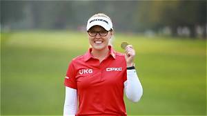 Brooke Henderson Age, Height, Parents, Siblings, Engaged, Children, Instagram