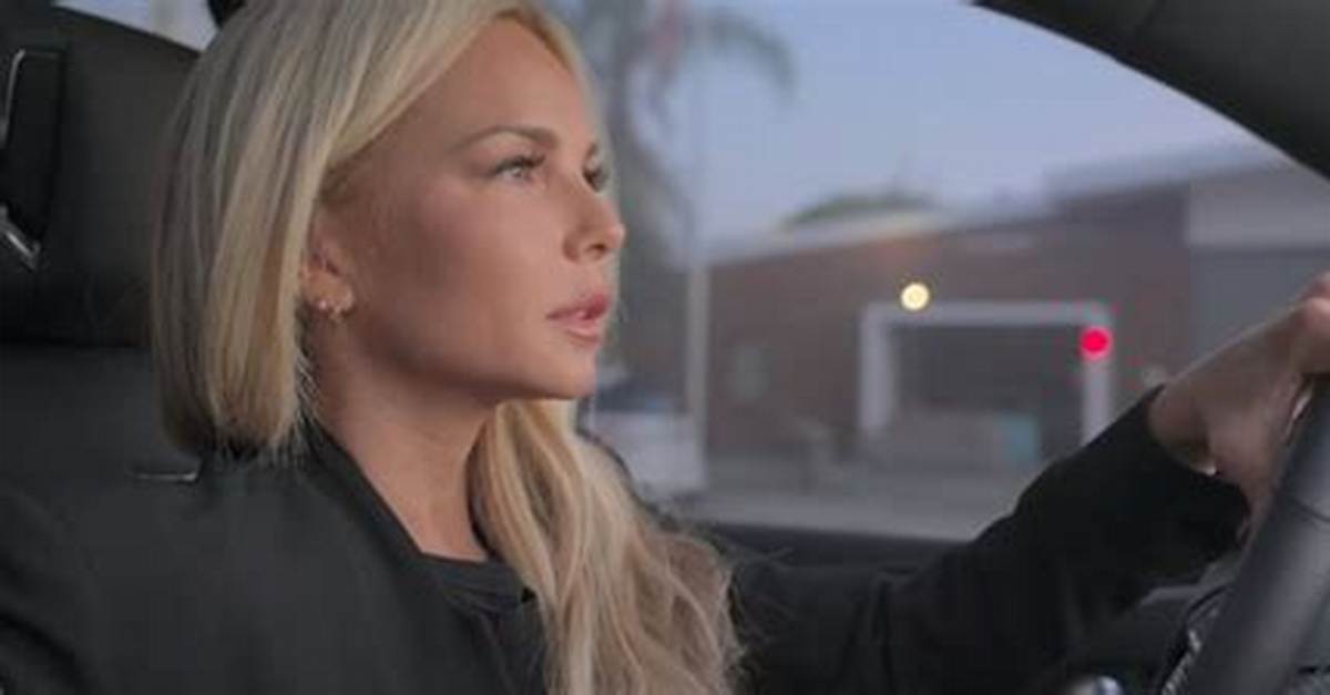 Buying Beverly Hills Allie Lutz Net Worth, Assets and Career Earnings – How Rich Is the Realtor?