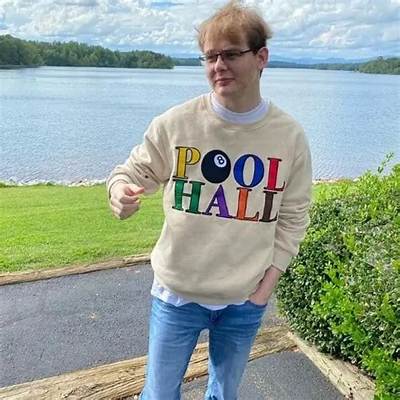 Callmecarson Bio, Age, Family, Girlfriend, Height, Twitch, and Youtube